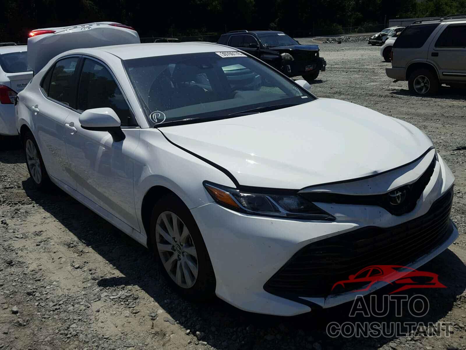 TOYOTA CAMRY 2018 - 4T1B11HK3JU107812