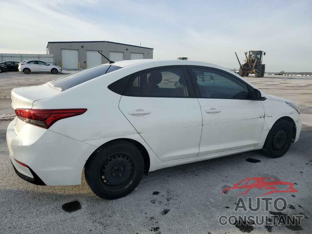 HYUNDAI ACCENT 2018 - 3KPC24A33JE020761