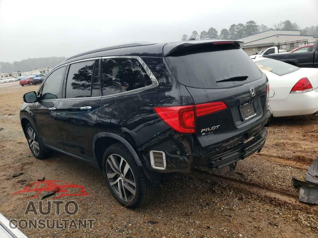 HONDA PILOT 2017 - 5FNYF6H93HB104597