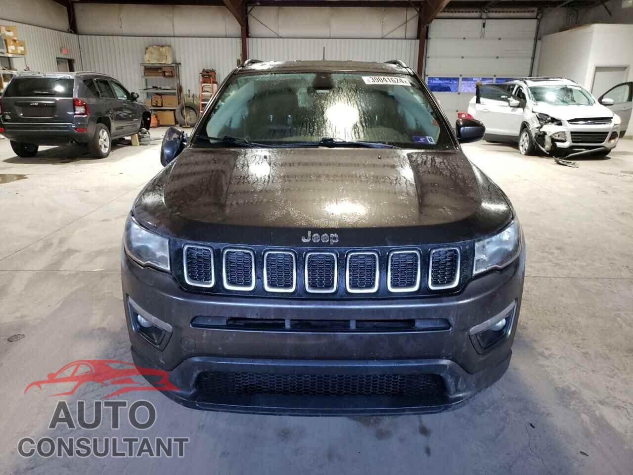 JEEP COMPASS 2018 - 3C4NJDBBXJT113841