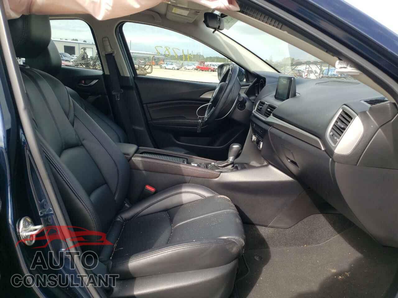 MAZDA 3 2017 - 3MZBN1L79HM142393