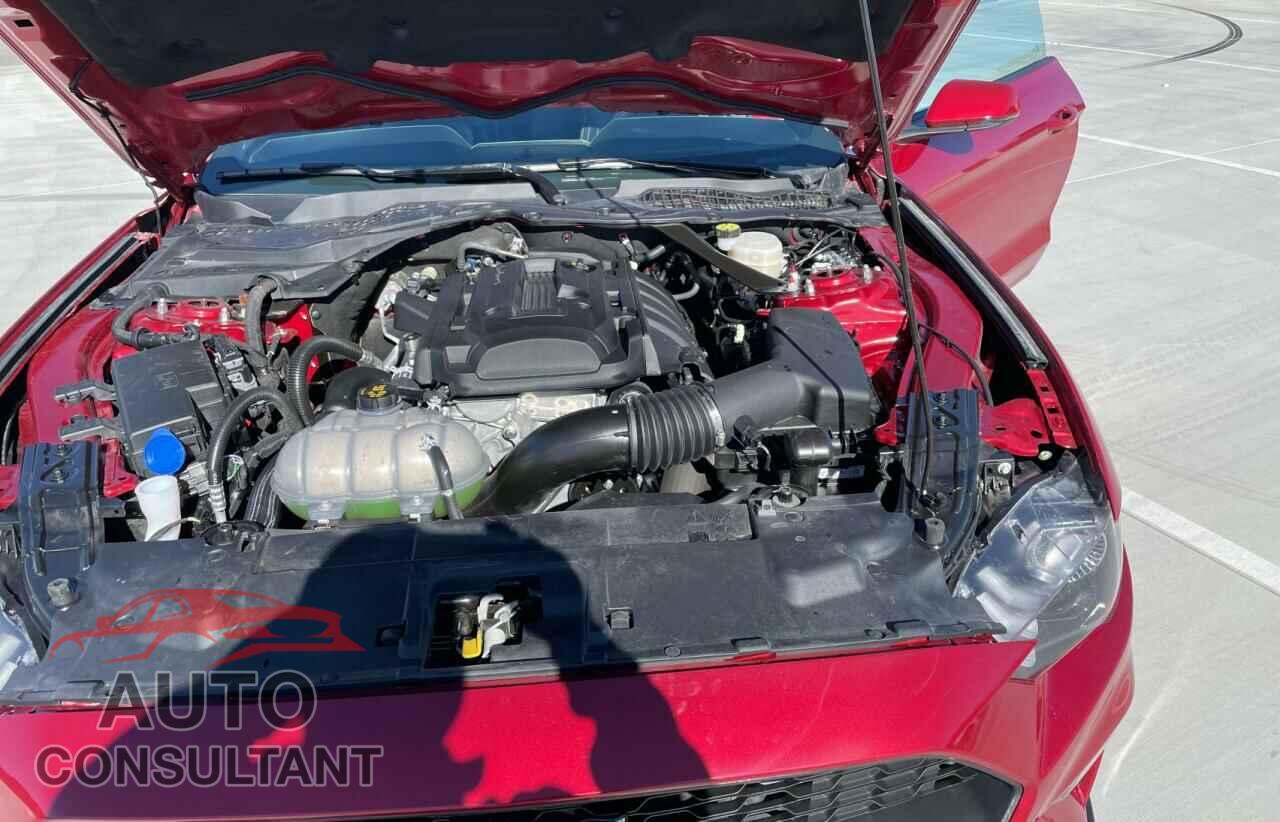 FORD MUSTANG 2020 - 1FATP8UH8L5137966