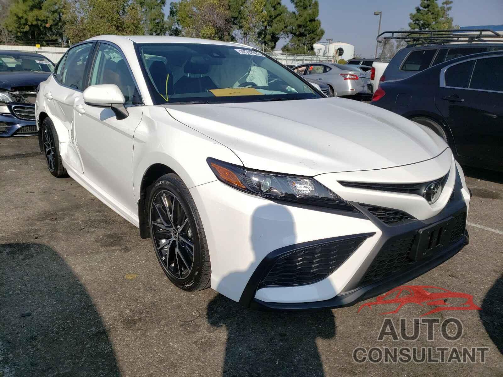 TOYOTA CAMRY 2021 - 4T1G11AK9MU422117