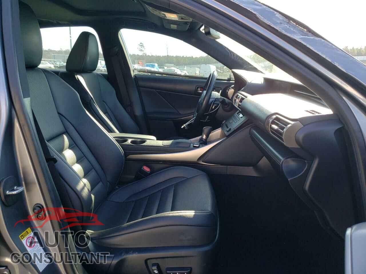 LEXUS IS 2016 - JTHBA1D2XG5032876