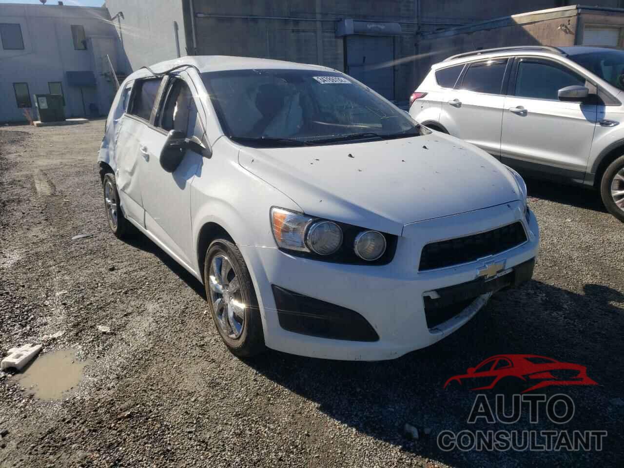 CHEVROLET SONIC 2016 - 1G1JA6SH2G4174056