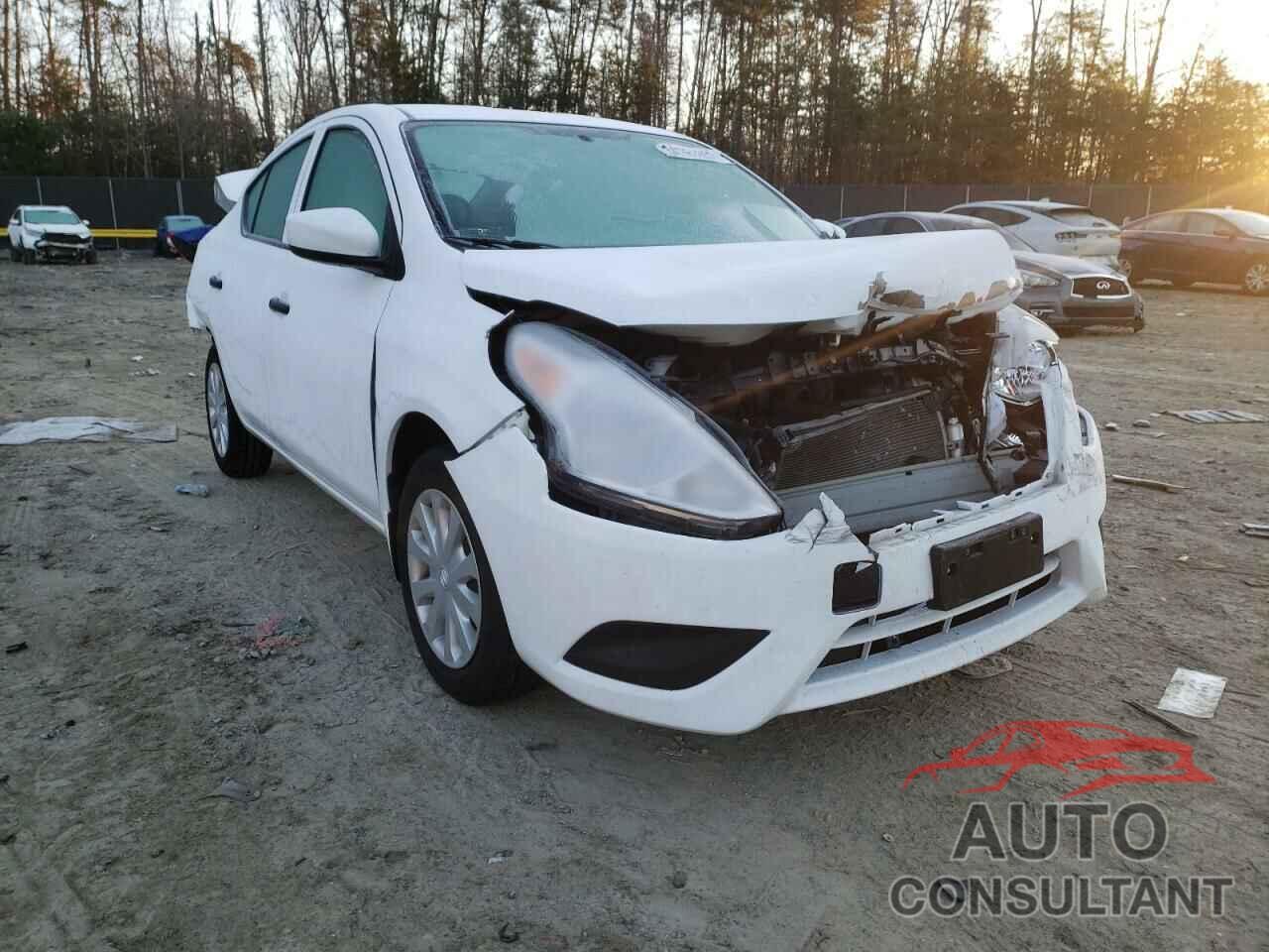 NISSAN VERSA 2018 - 3N1CN7AP8JL887938