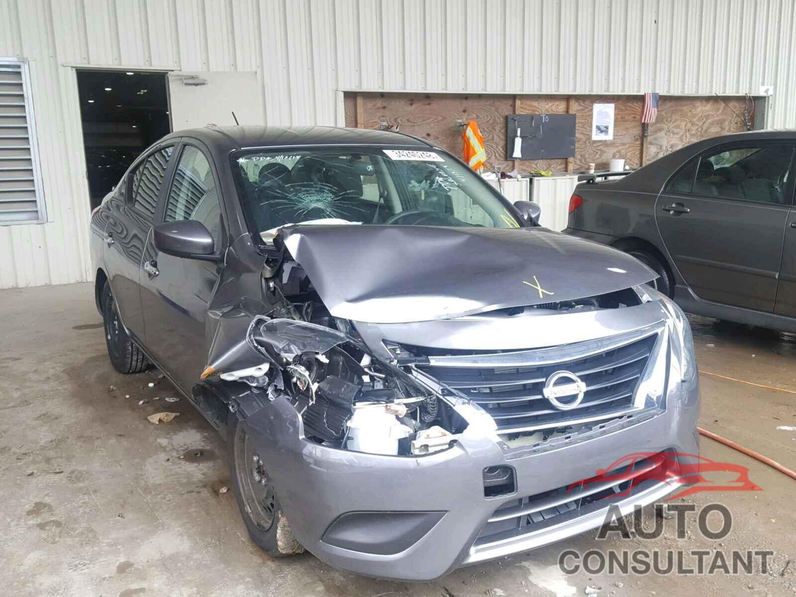NISSAN VERSA 2017 - 3N1CN7AP4HL897294
