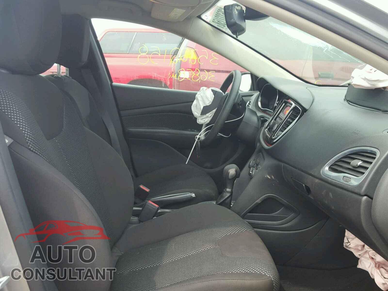 DODGE DART 2015 - 1C3CDFAA7FD415415