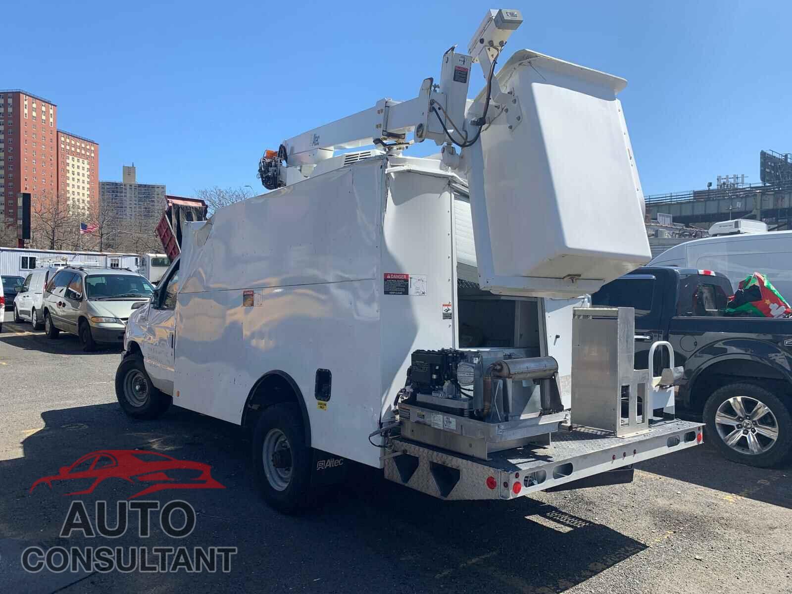 FORD ECONOLINE 2017 - 1FDWE3FS8HDC47272