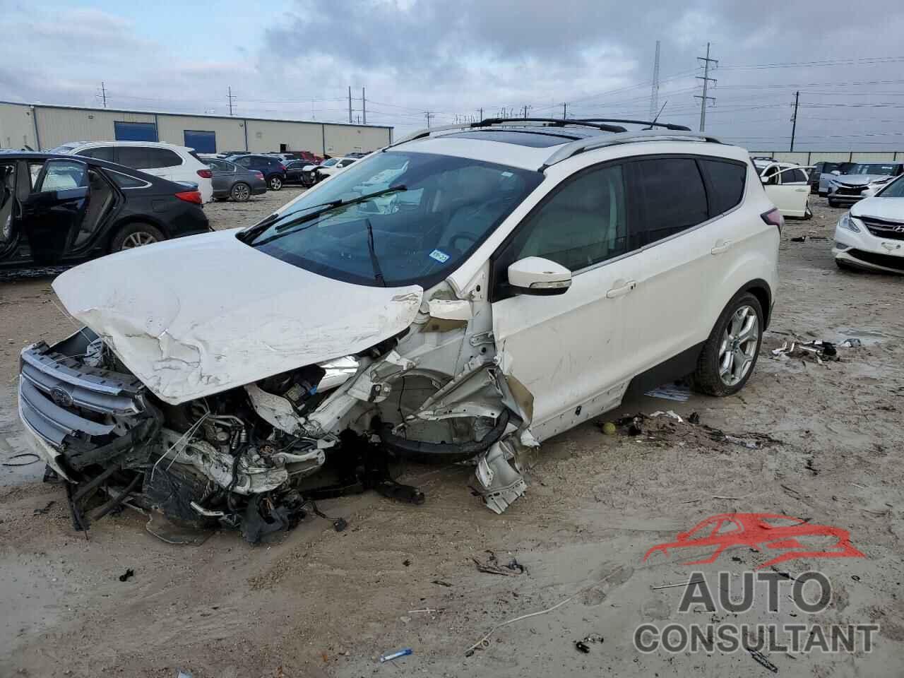FORD ESCAPE 2017 - 1FMCU0J96HUE93648