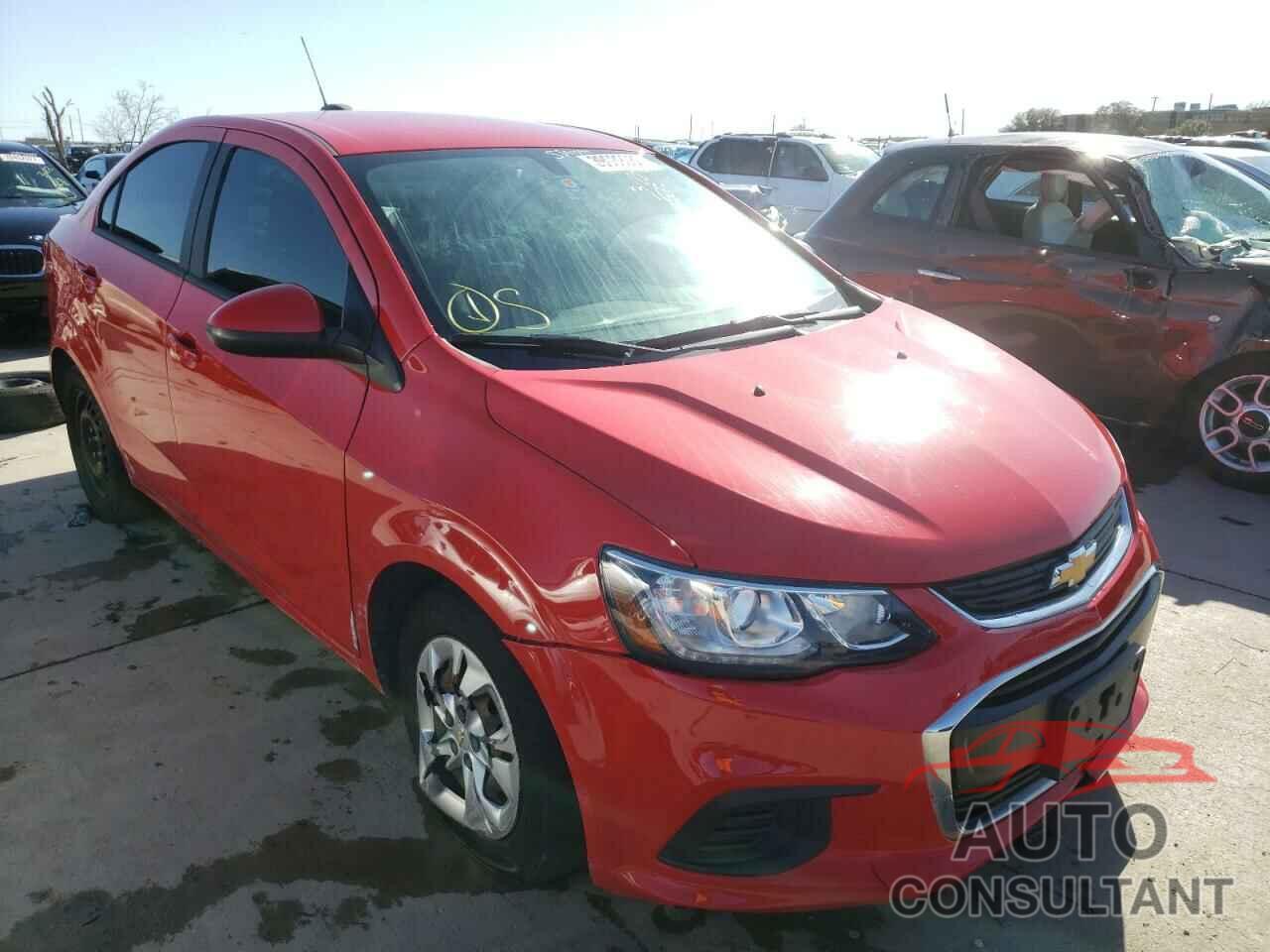 CHEVROLET SONIC 2018 - 1G1JB5SH4J4113032