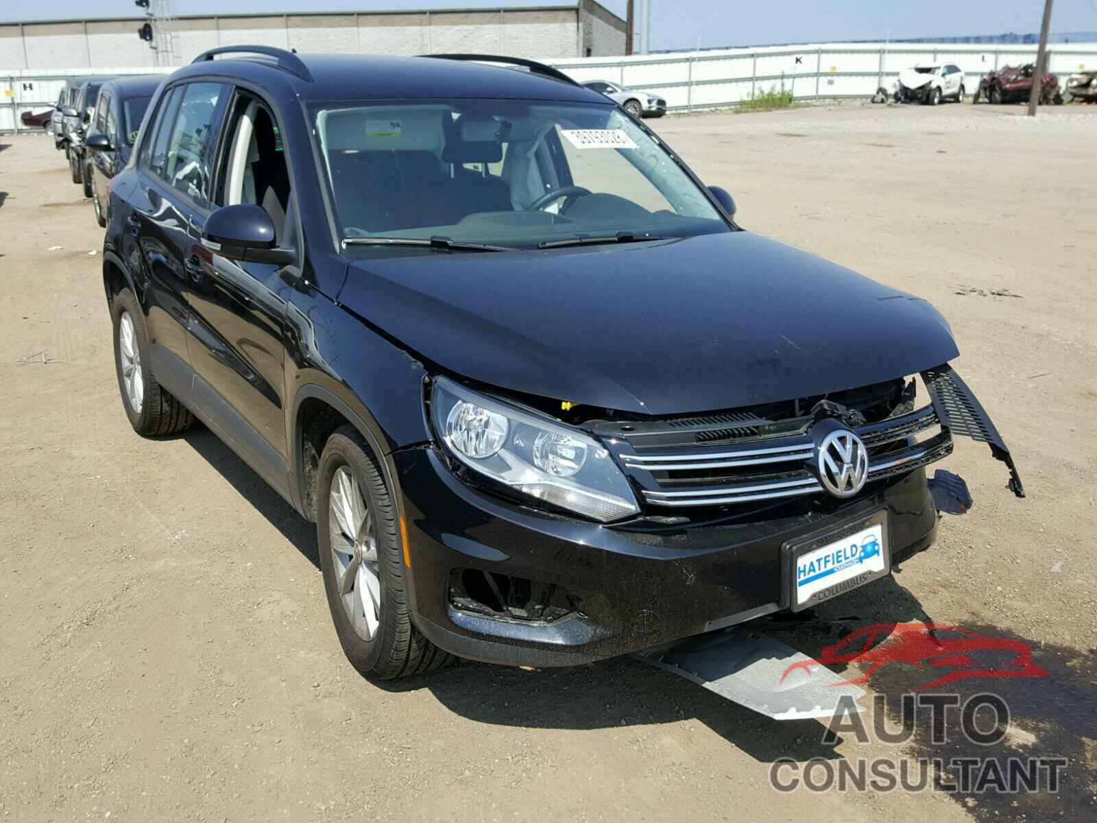 VOLKSWAGEN TIGUAN 2017 - WVGBV7AX2HK042065