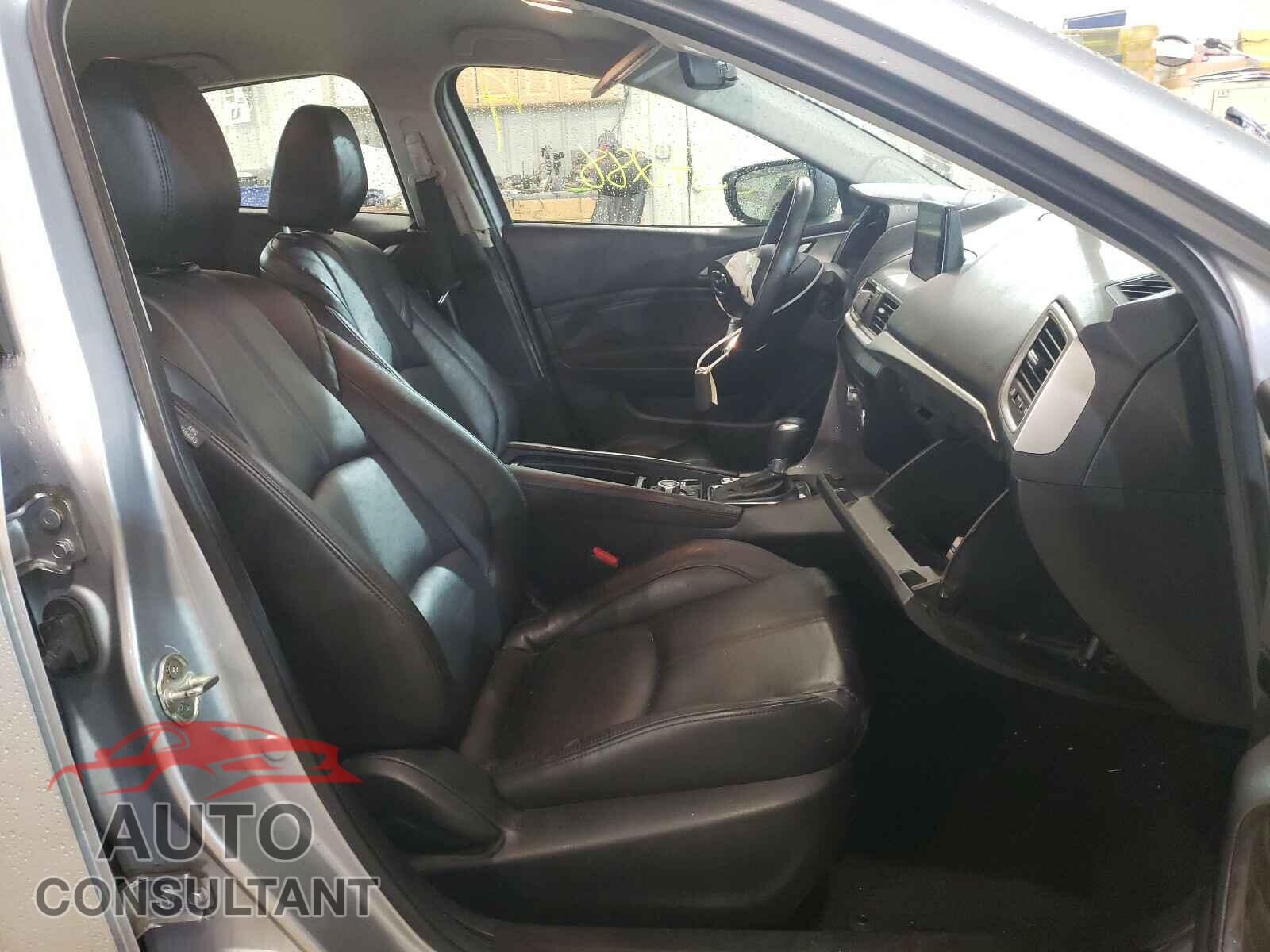 MAZDA 3 2017 - 3MZBN1V76HM107596