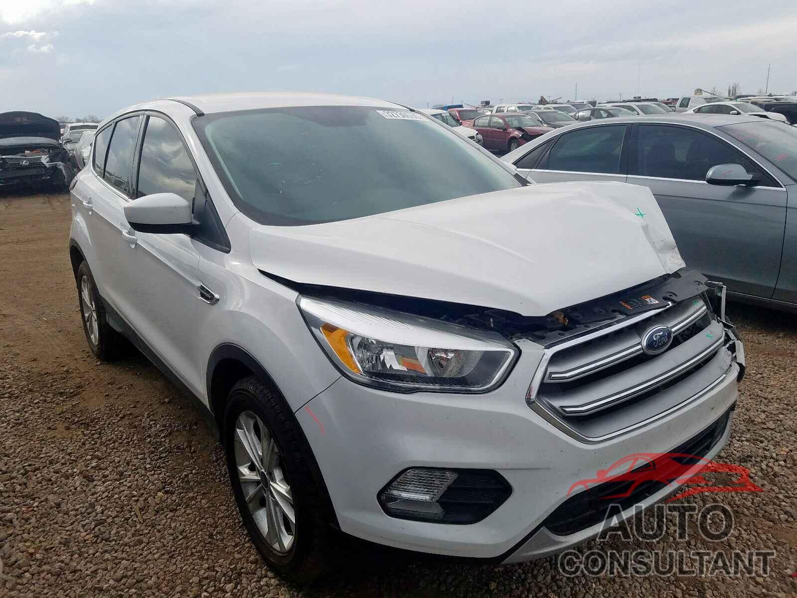 FORD ESCAPE 2017 - 3C4NJDBB4NT115297