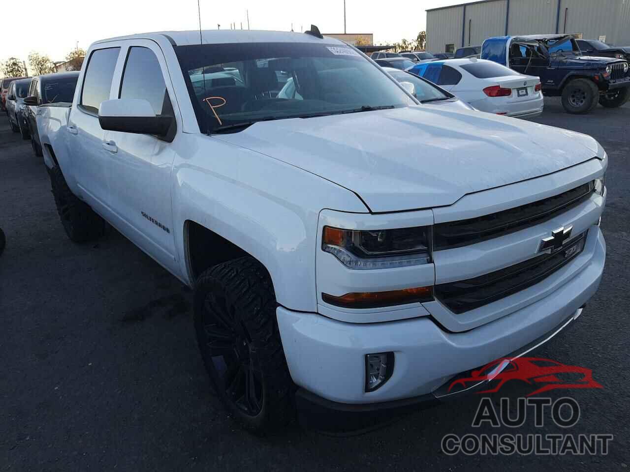 CHEVROLET SILVERADO 2018 - 3GCUKREC5JG570334