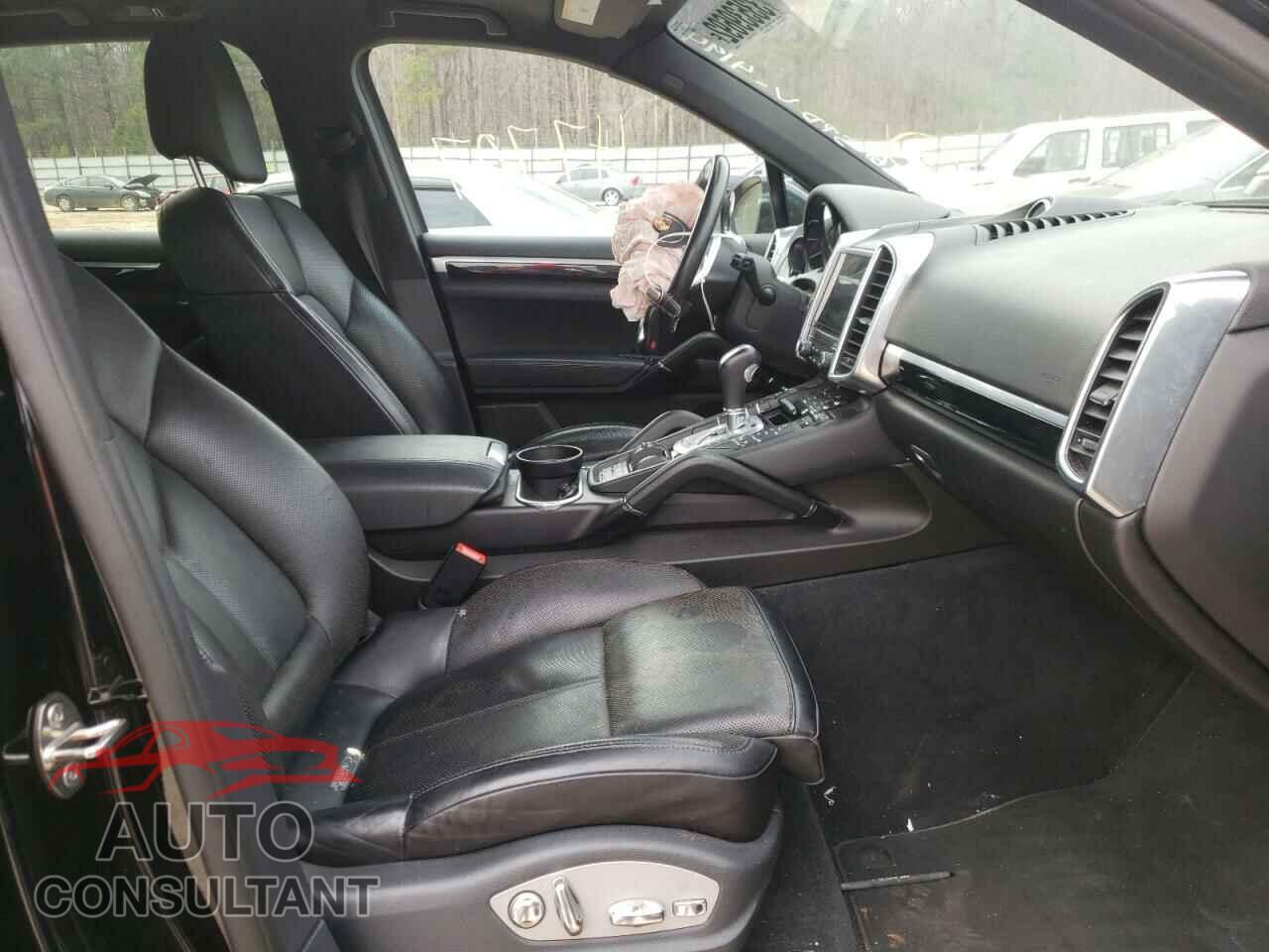 PORSCHE CAYENNE 2018 - WP1AA2A20JKA04194