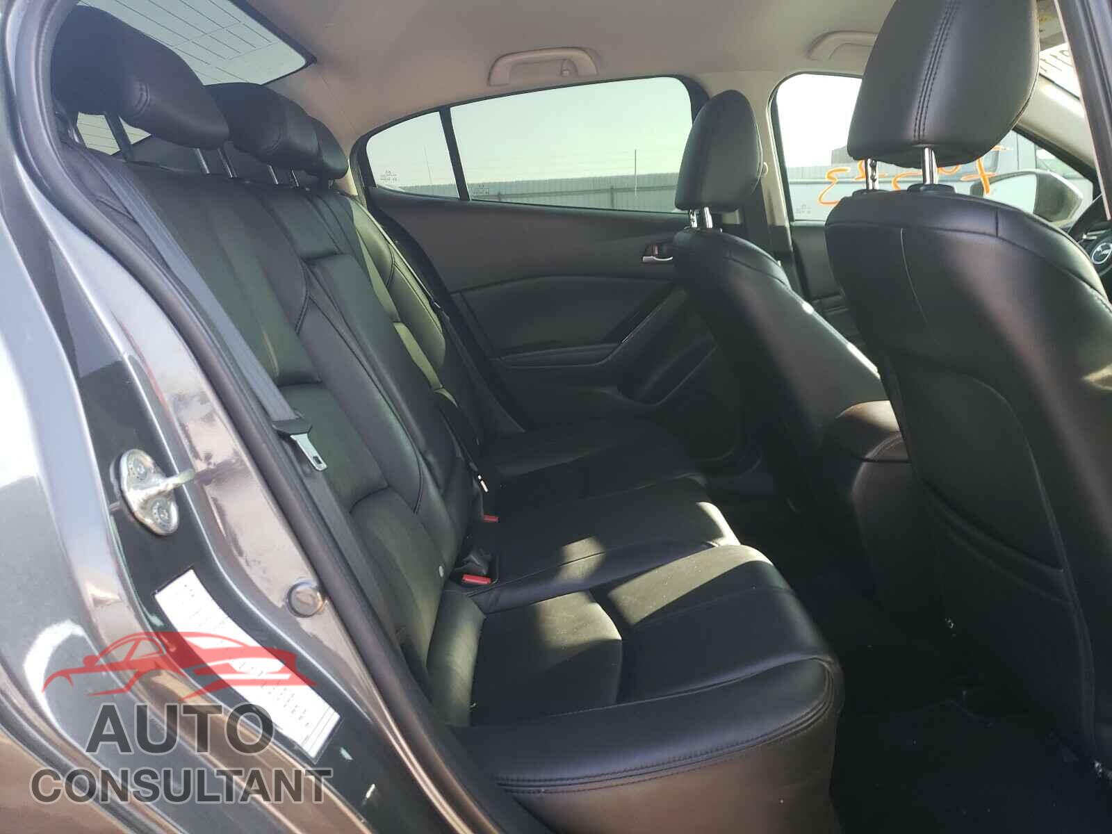 MAZDA 3 2017 - 3MZBN1V76HM120784