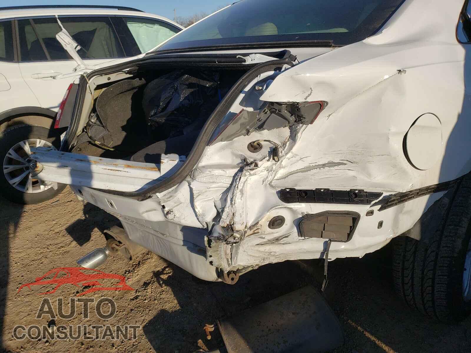 FORD TAURUS 2018 - 1FAHP2E87JG113158