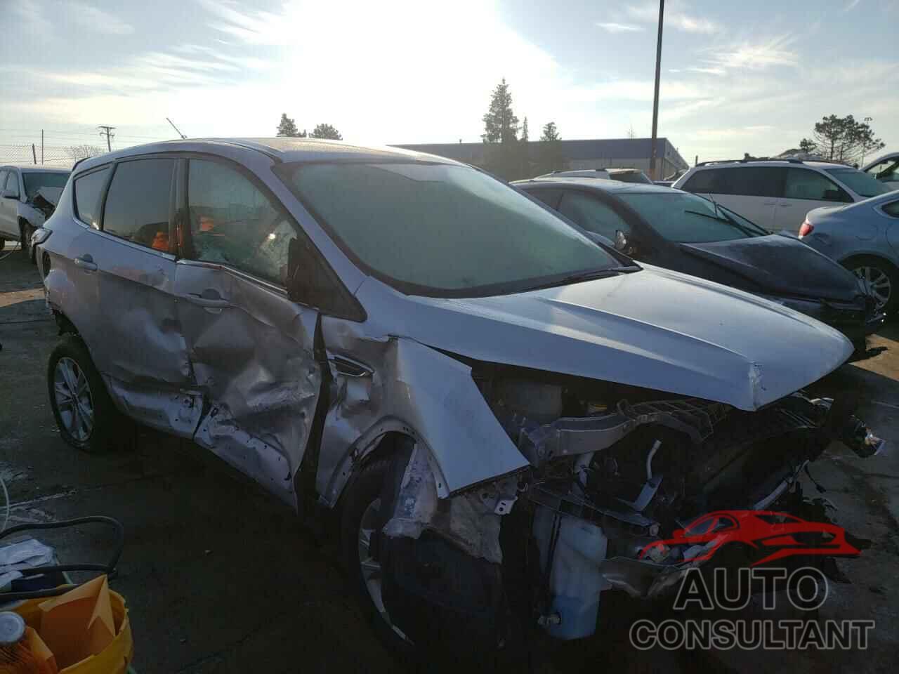 FORD ESCAPE 2017 - 1FMCU0GD8HUB78412