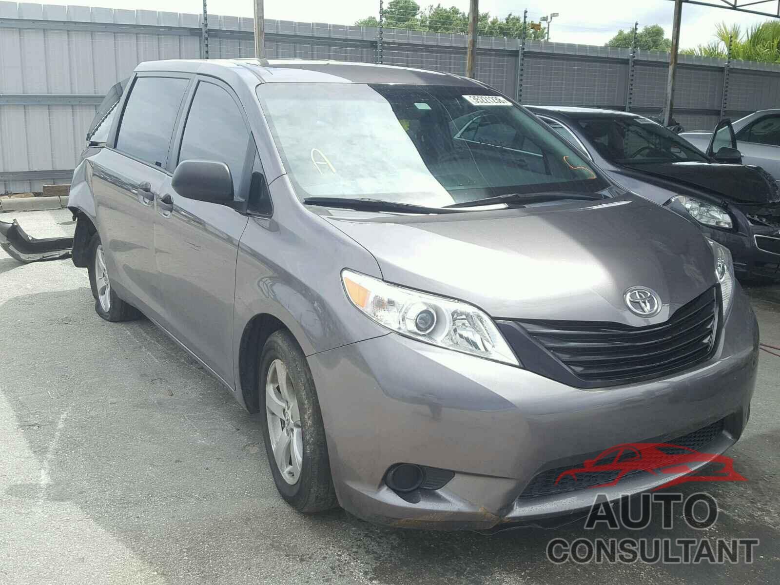 TOYOTA SIENNA 2015 - 5TDZK3DC8FS637733