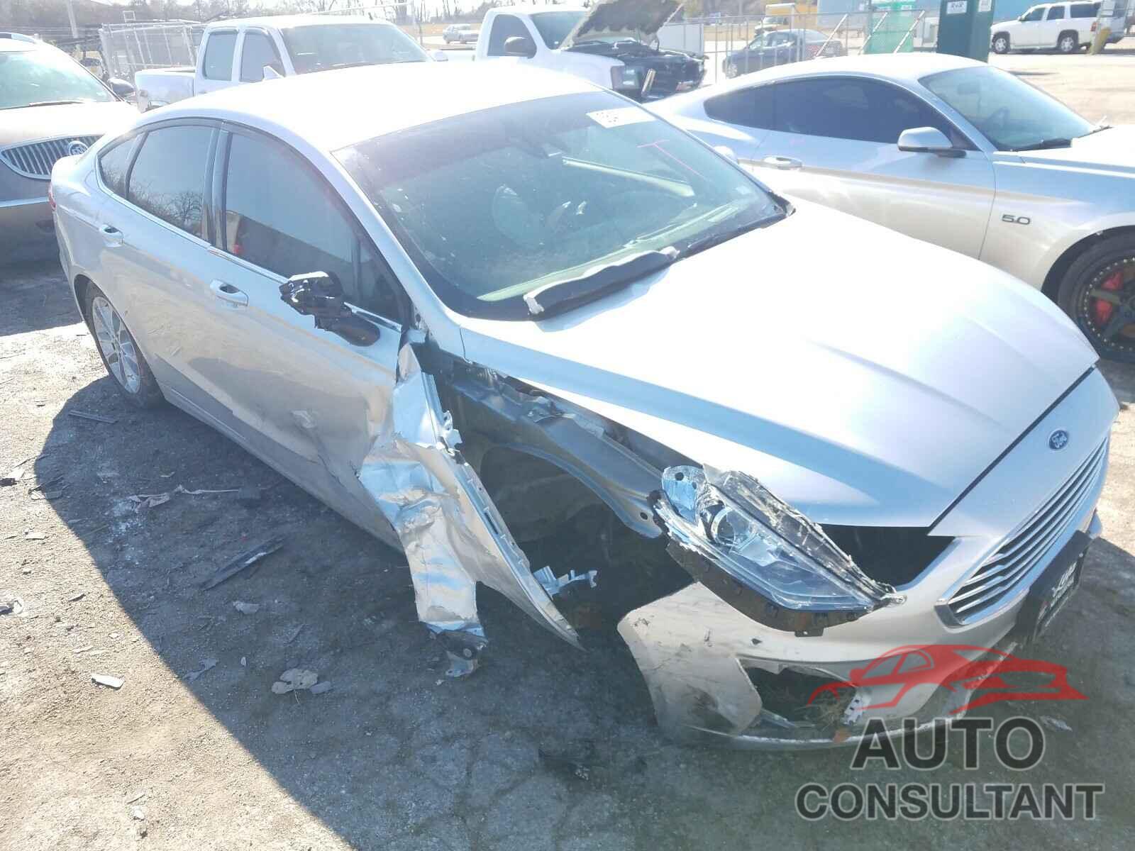 FORD FUSION 2019 - 3FA6P0LU3KR109615