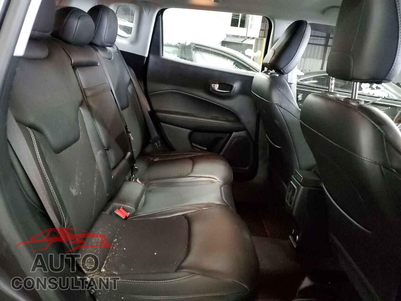 JEEP COMPASS 2018 - 3C4NJDBB3JT361008
