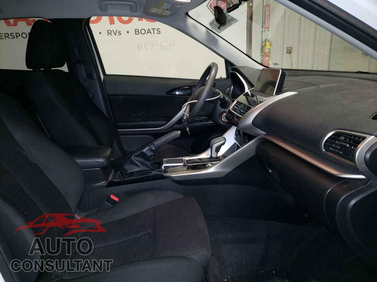 MITSUBISHI ECLIPSE 2018 - JA4AT4AA7JZ043106