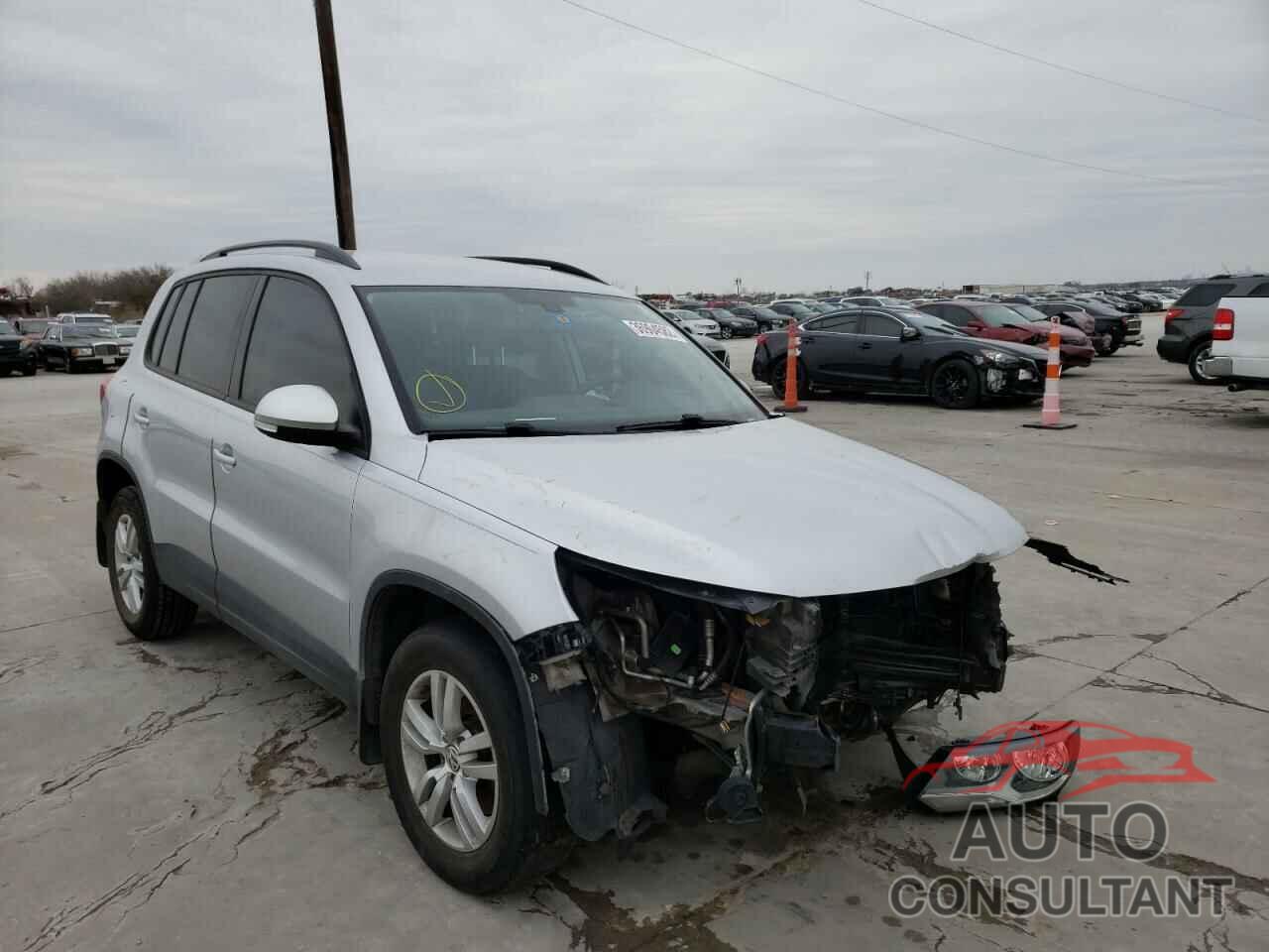 VOLKSWAGEN TIGUAN 2016 - WVGAV7AX4GW535281