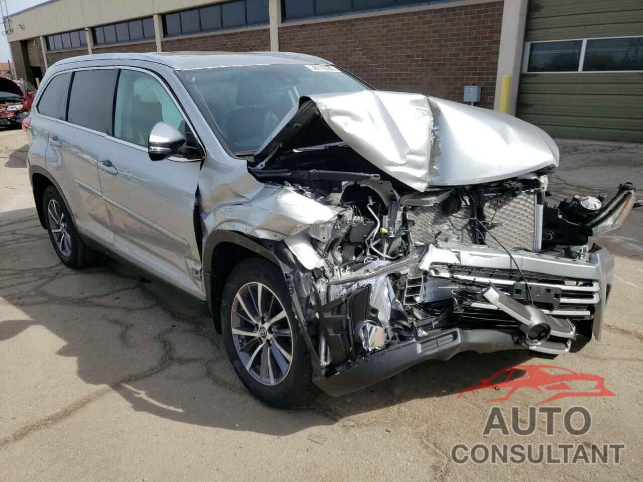 TOYOTA HIGHLANDER 2019 - 5TDJZRFH6KS583105