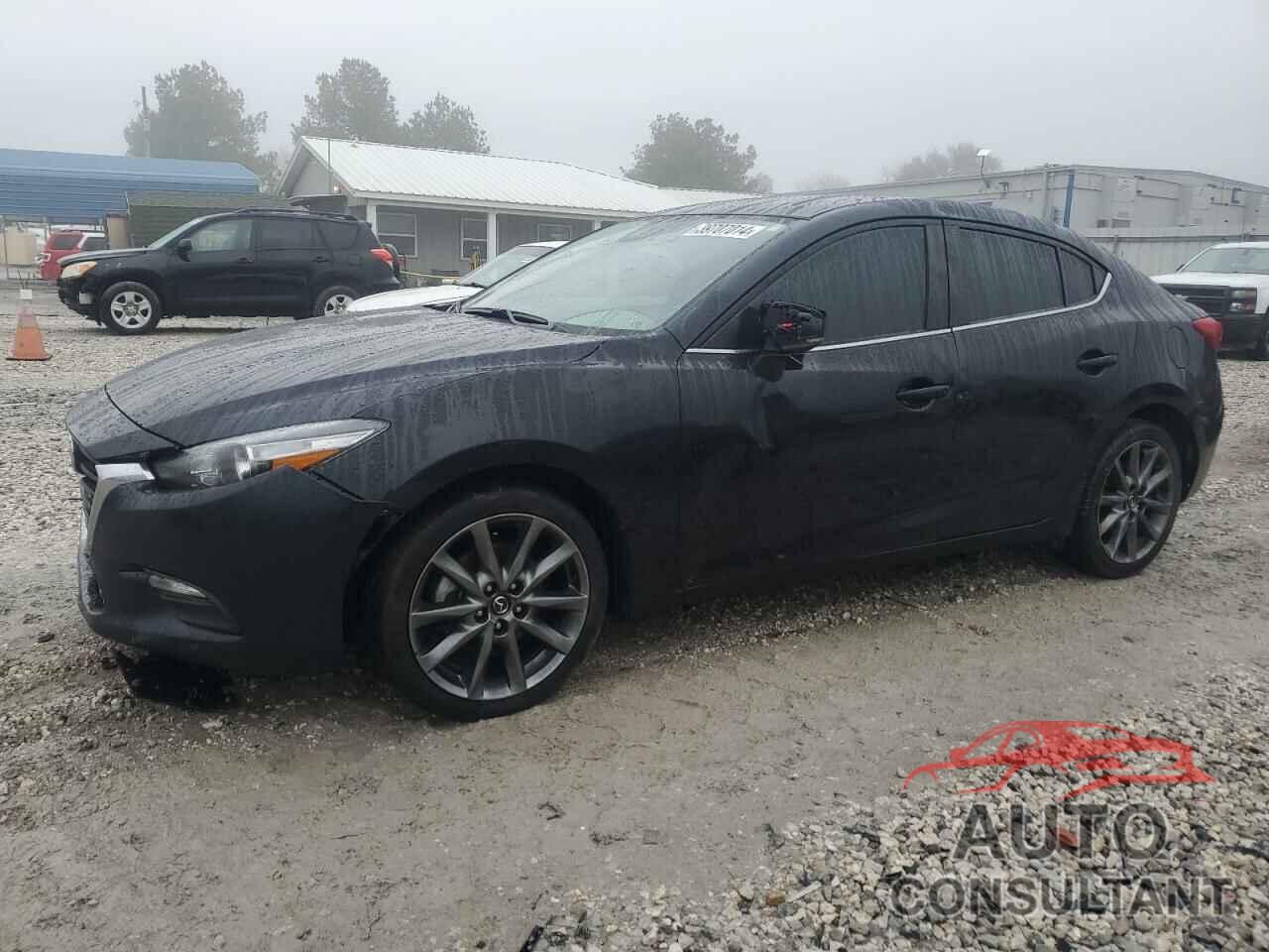 MAZDA 3 2018 - 3MZBN1V37JM215986