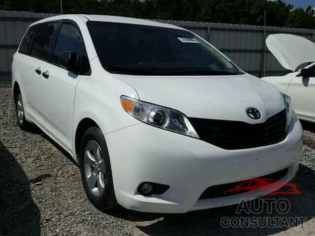 TOYOTA SIENNA 2015 - 5TDZK3DC3FS616207