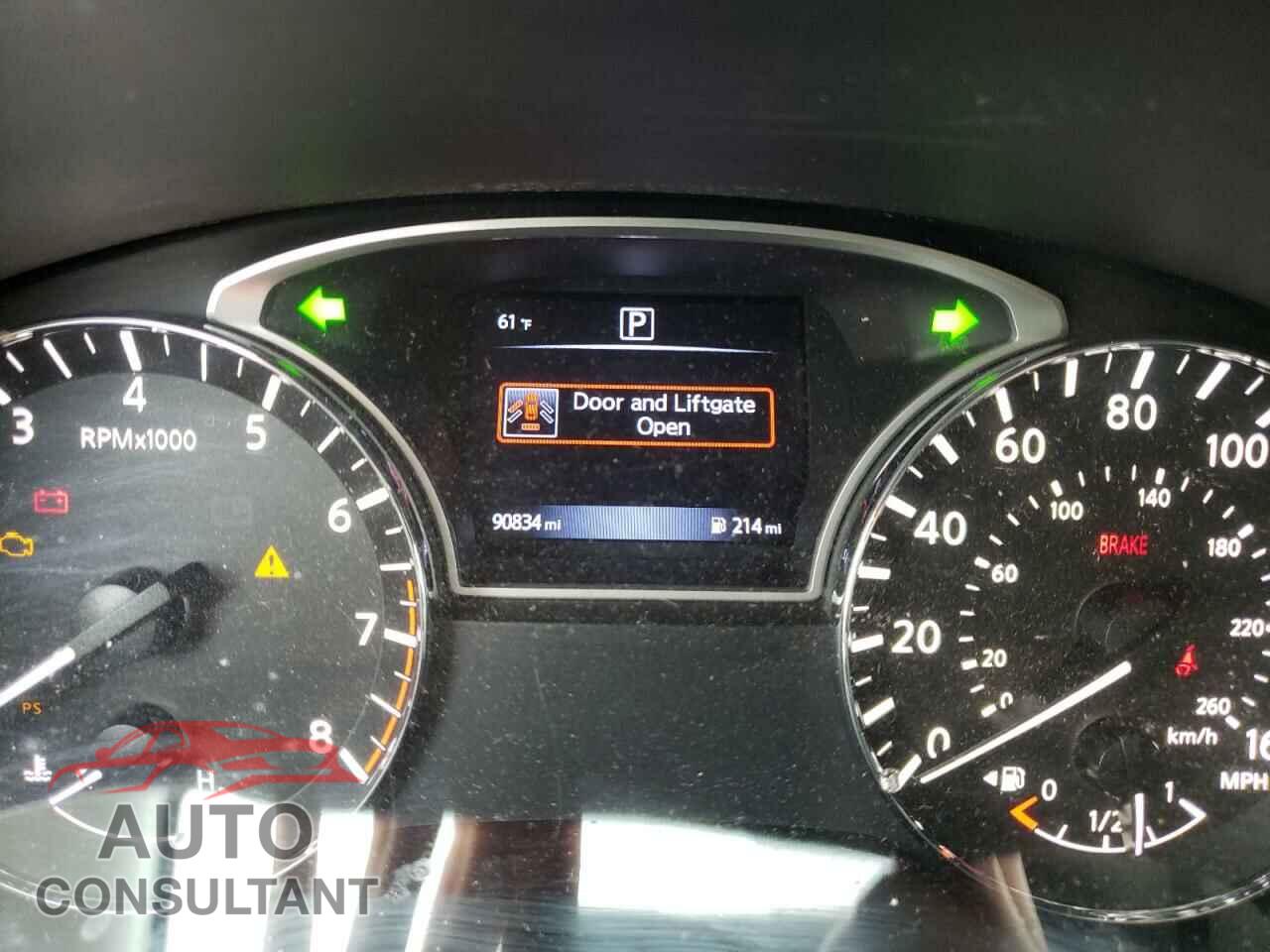NISSAN PATHFINDER 2017 - 5N1DR2MN8HC669907