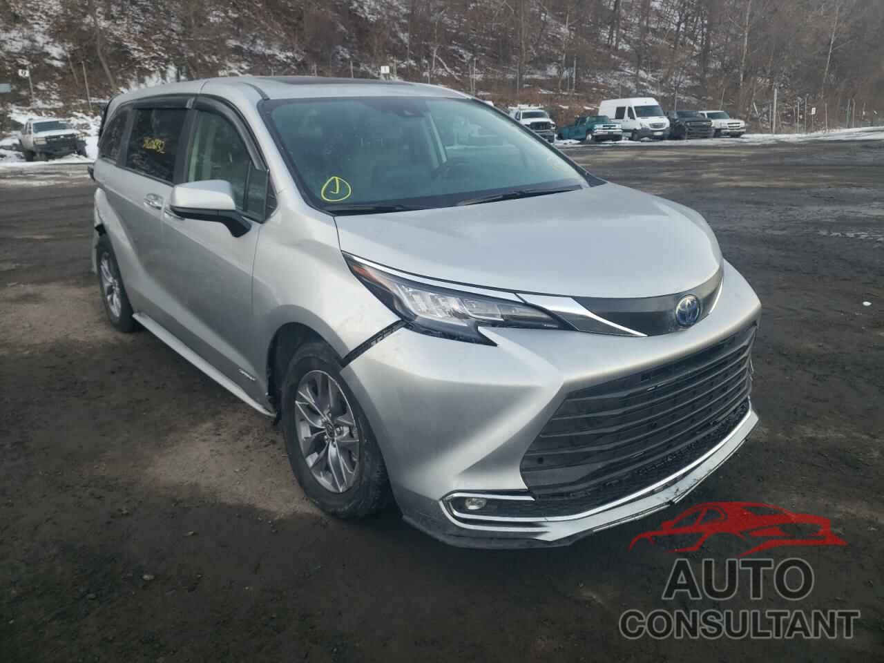 TOYOTA SIENNA 2021 - 5TDYSKFC6MS024543