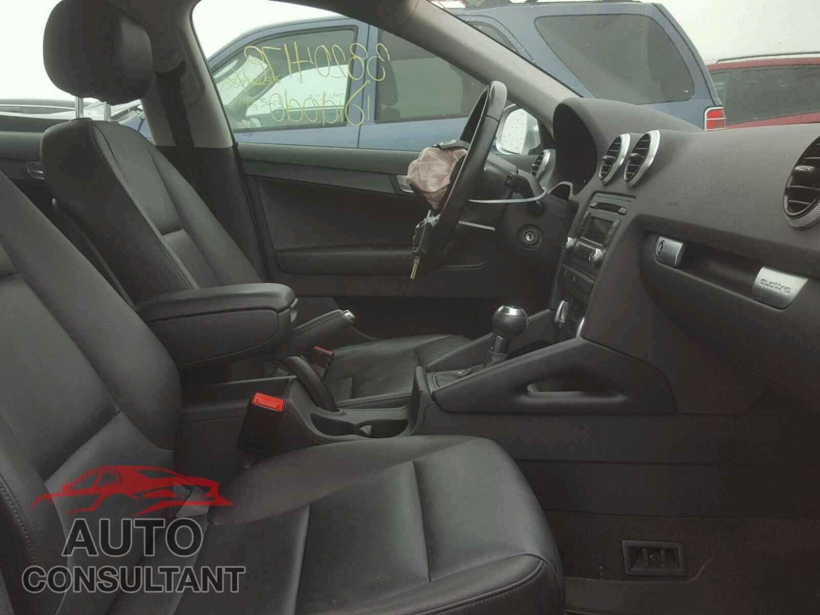 AUDI A3 2011 - WAUDFAFM7BA020353