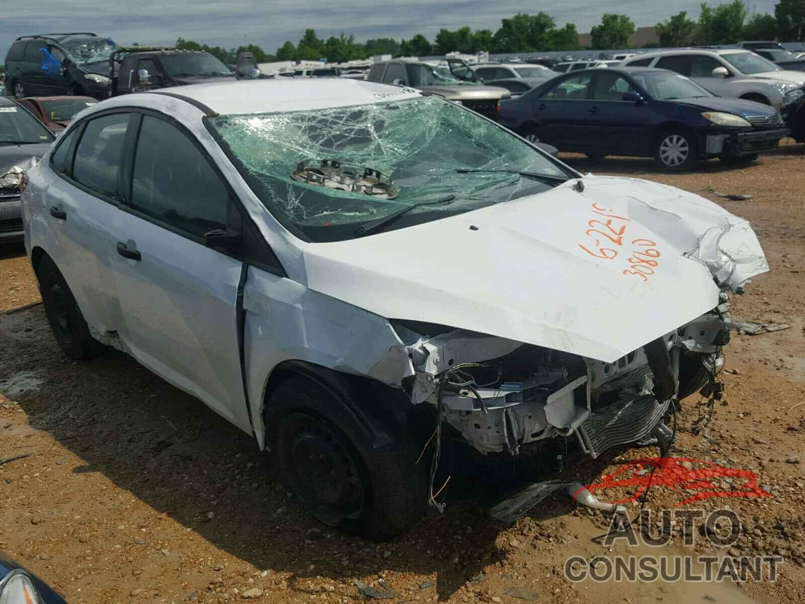 FORD FOCUS 2015 - 1FADP3E23FL363625