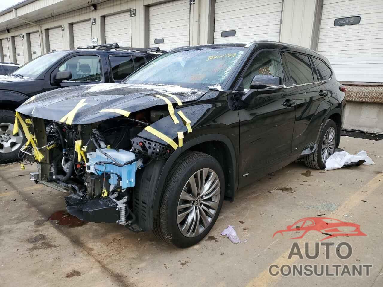 TOYOTA HIGHLANDER 2022 - 5TDEBRCH8NS084112