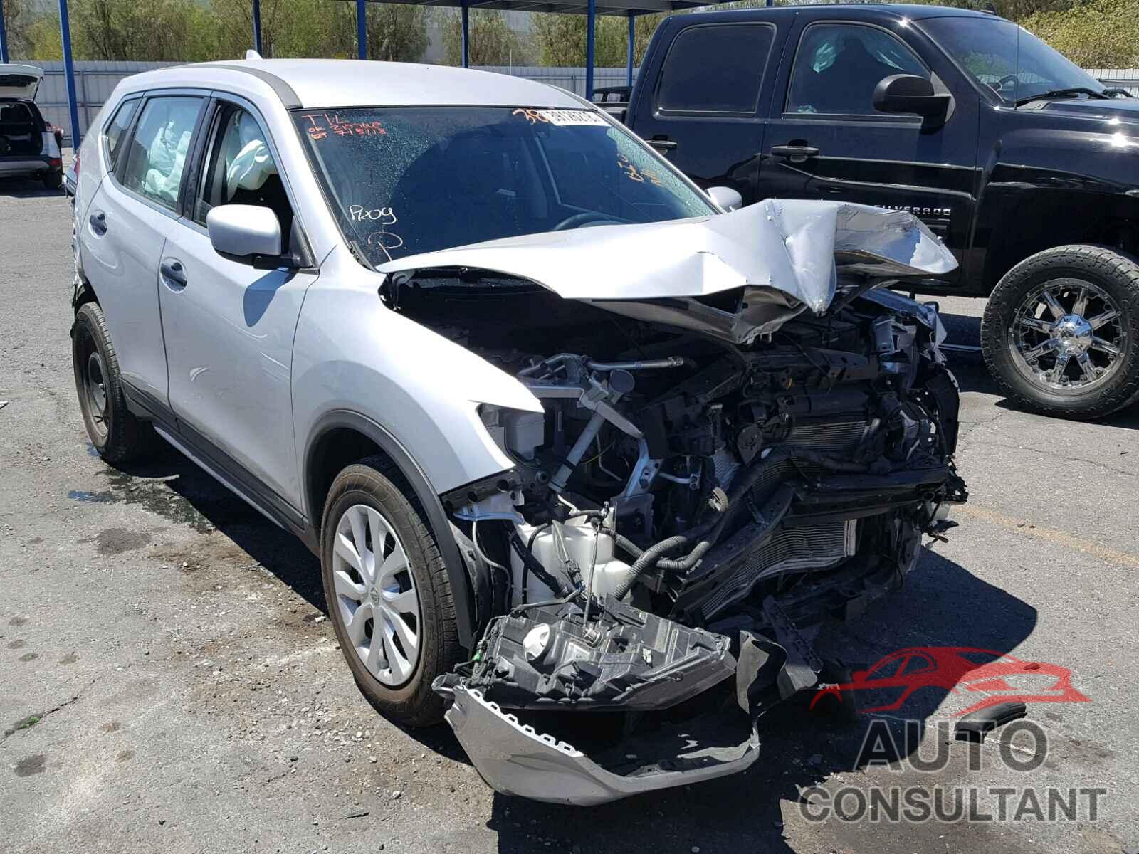 NISSAN ROGUE S 2017 - KNMAT2MV0HP561881