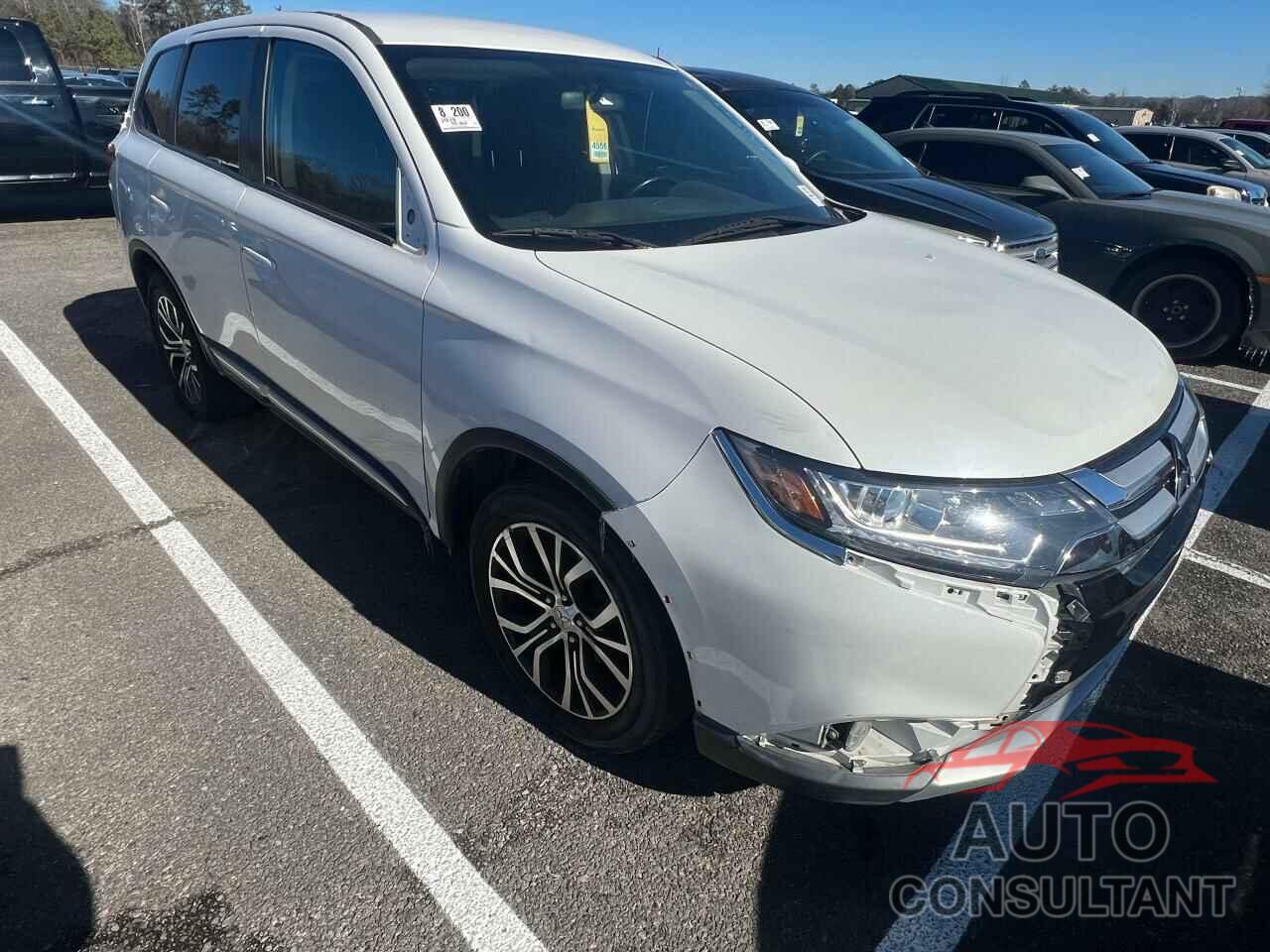 MITSUBISHI OUTLANDER 2018 - JA4AD3A35JZ040388