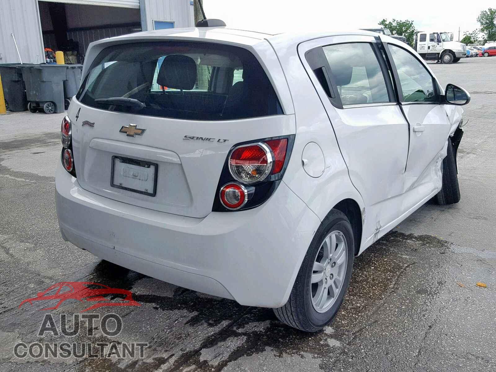 CHEVROLET SONIC 2016 - 1FM5K8D81JGB38620