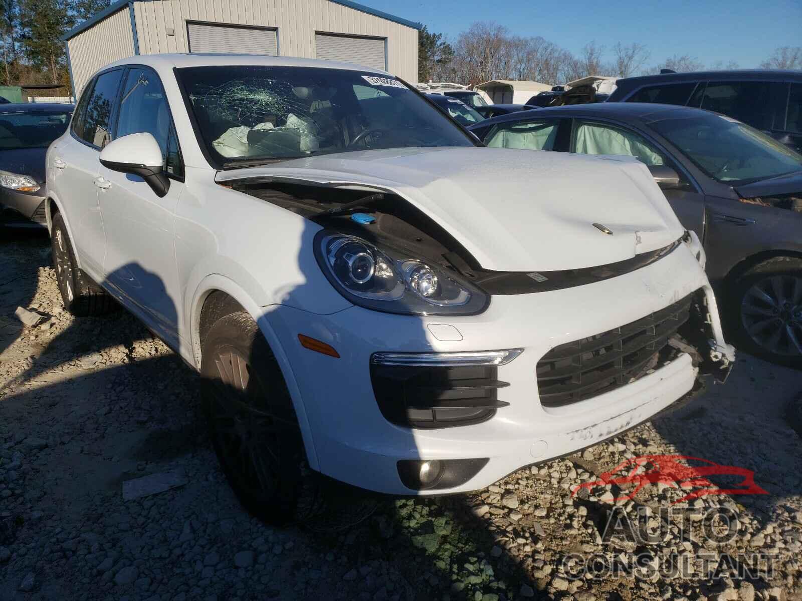 PORSCHE CAYENNE 2017 - WP1AA2A24HKA82682