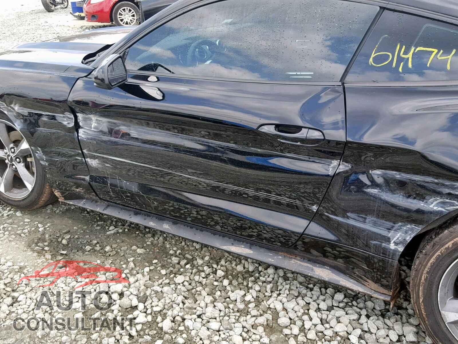 FORD MUSTANG 2015 - 3TMCZ5ANXHM083777