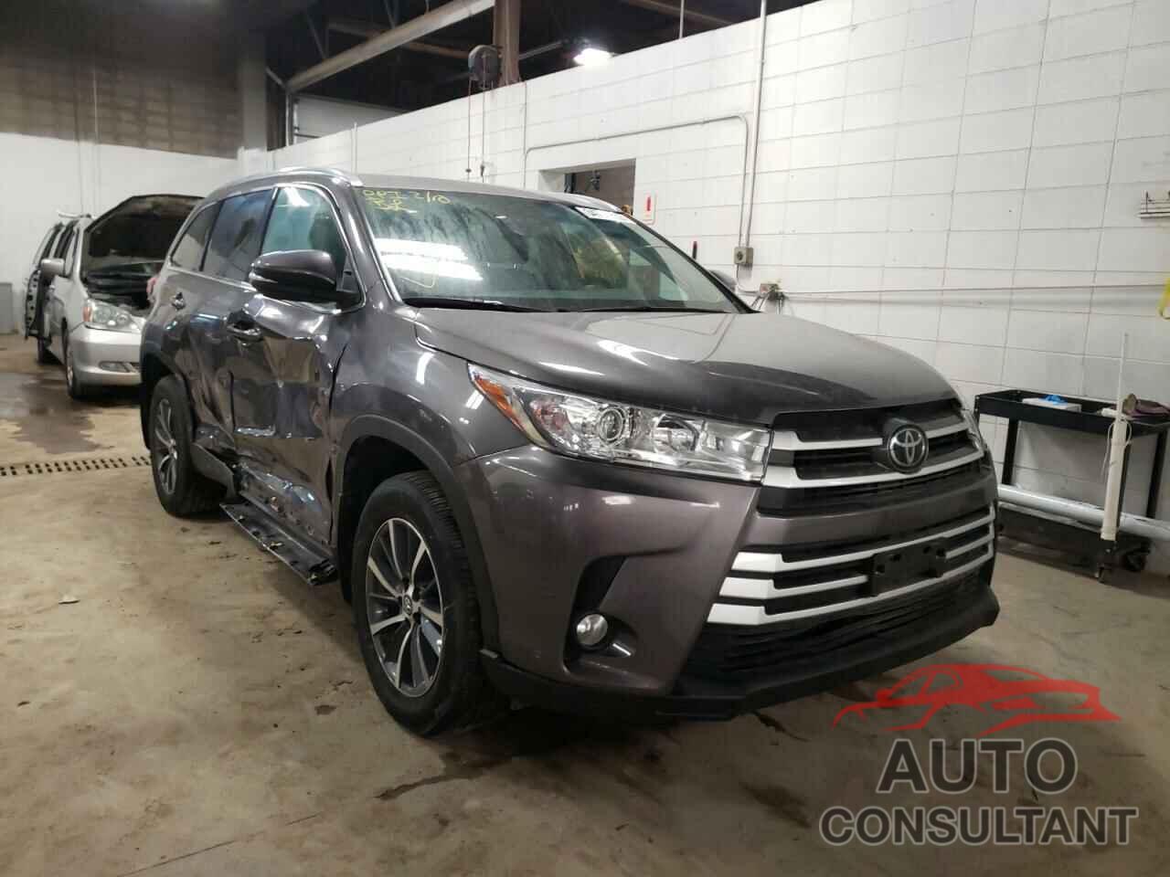 TOYOTA HIGHLANDER 2019 - 5TDJZRFH8KS614161