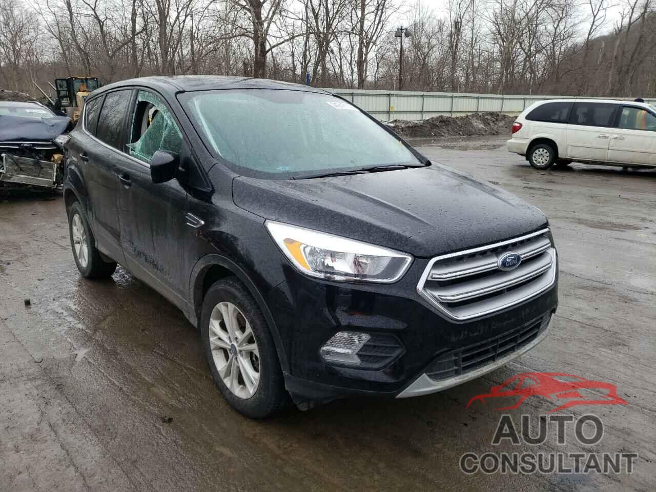 FORD ESCAPE 2017 - 1FMCU9G96HUD50615
