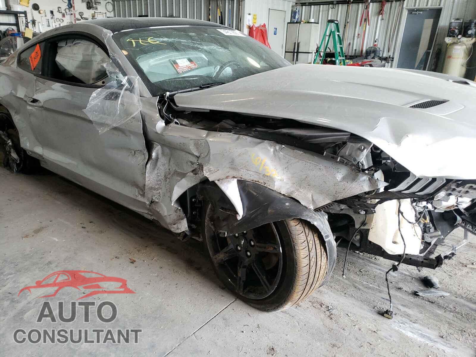 FORD MUSTANG 2019 - 1FA6P8THXK5111463