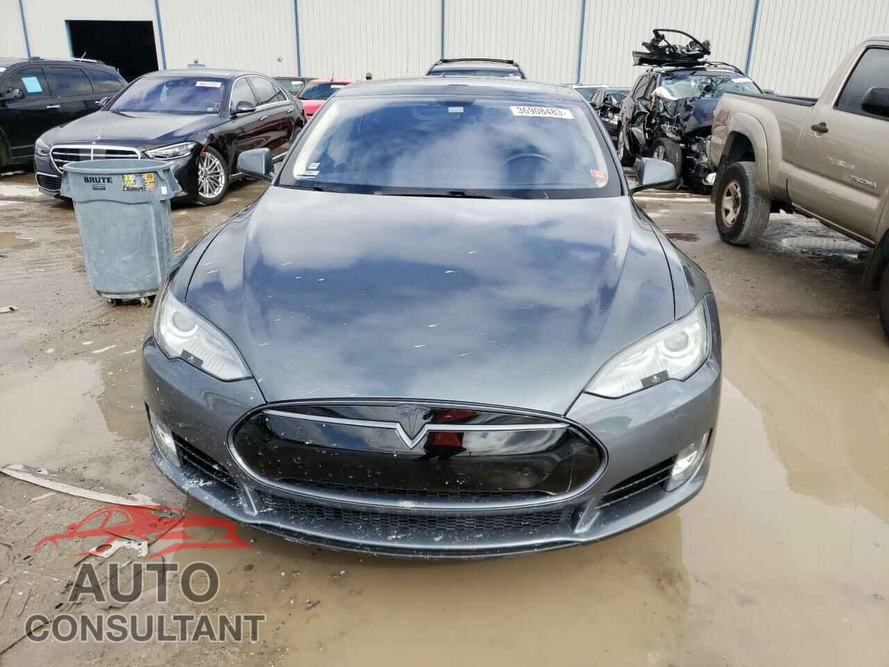 TESLA MODEL S 2014 - 5YJSA1H14EFP28471
