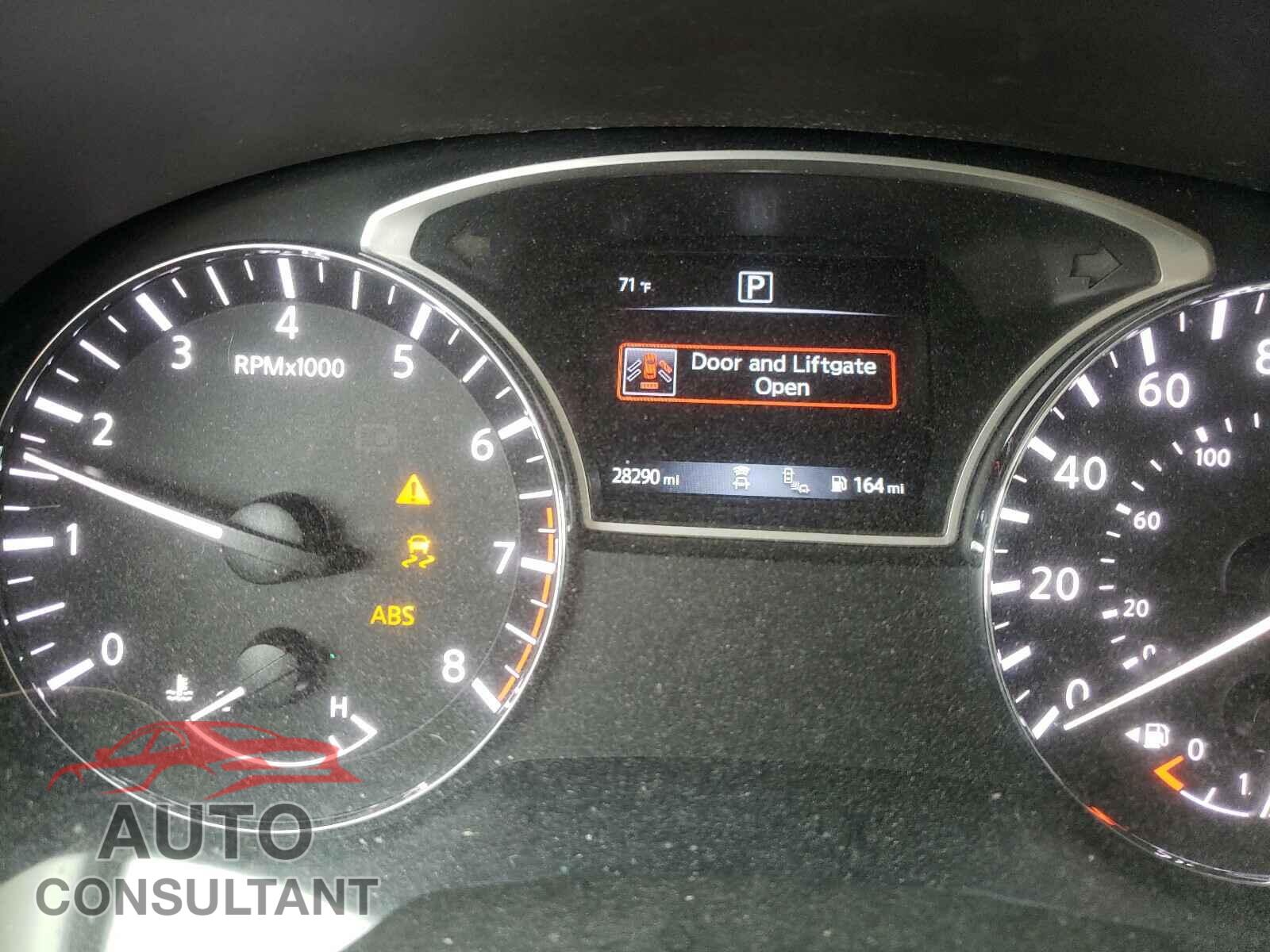 NISSAN PATHFINDER 2019 - 5N1DR2MN2KC642676