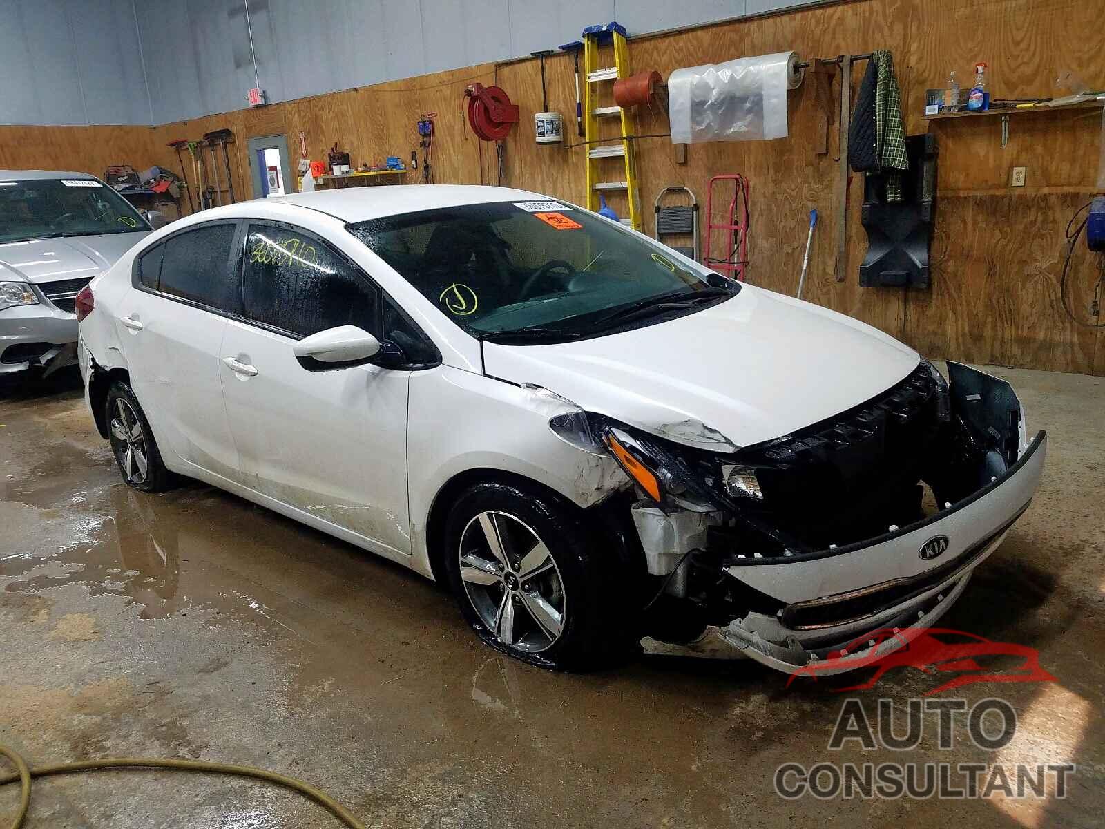 KIA FORTE 2018 - 3KPFL4A75JE170237