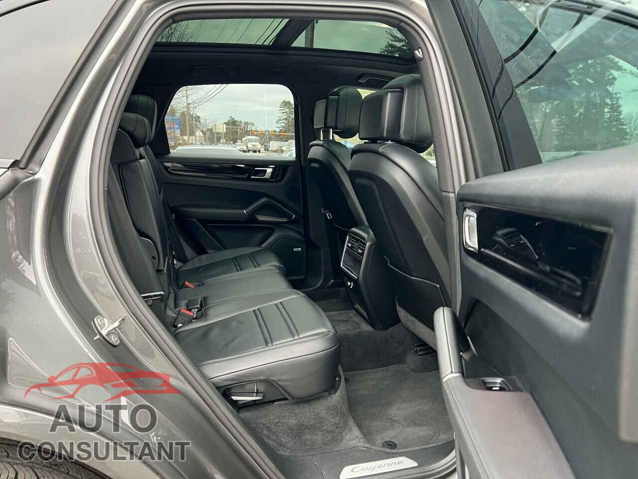 PORSCHE CAYENNE 2019 - WP1AA2AY9KDA13468