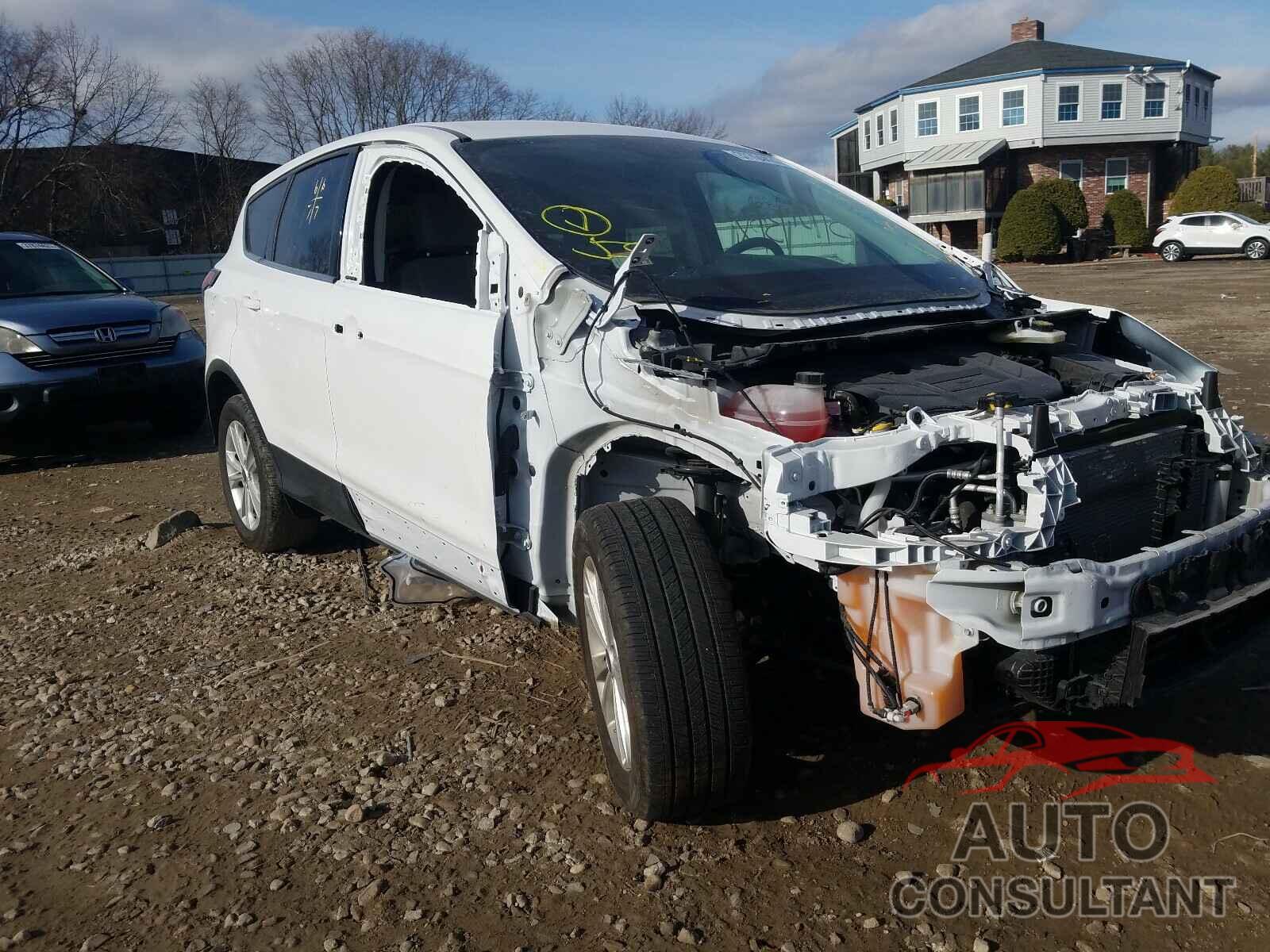 FORD ESCAPE 2017 - 1FMCU0G99HUE86507