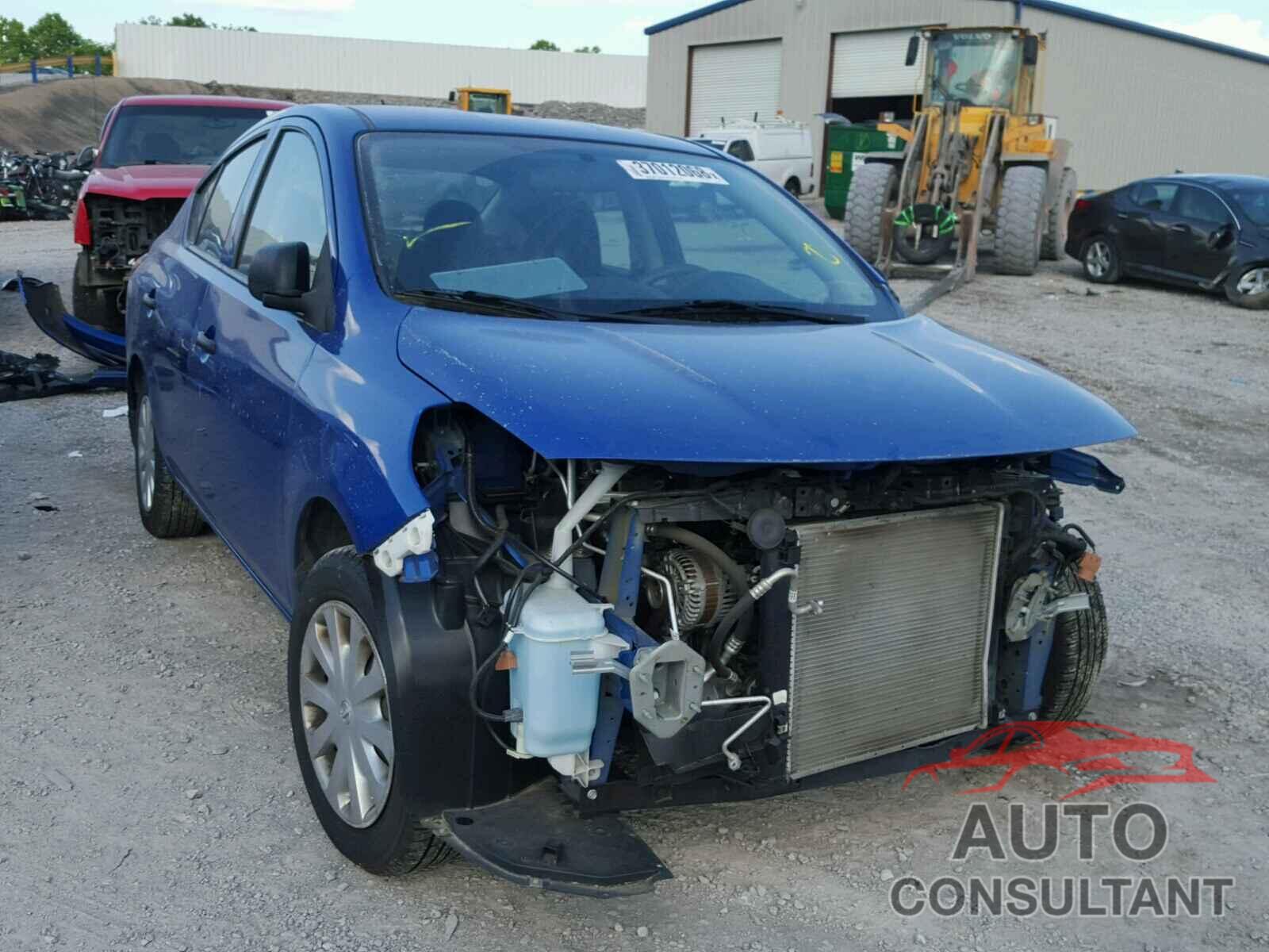 NISSAN VERSA 2015 - 3N1CN7AP8FL864053